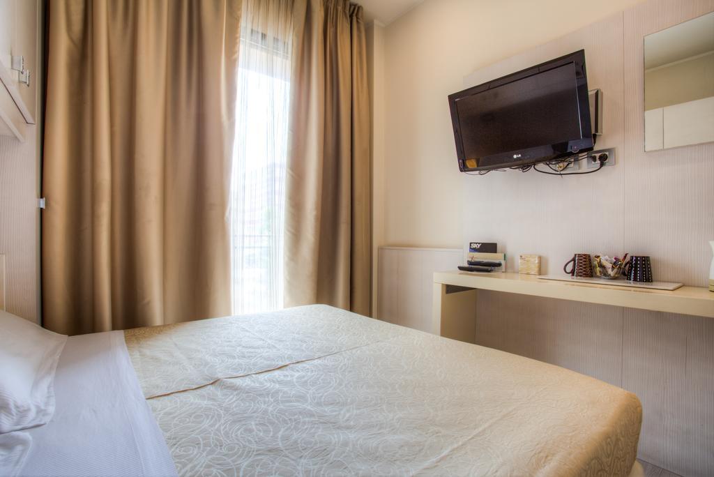 Ferretti Beach Hotel Rimini Ngoại thất bức ảnh